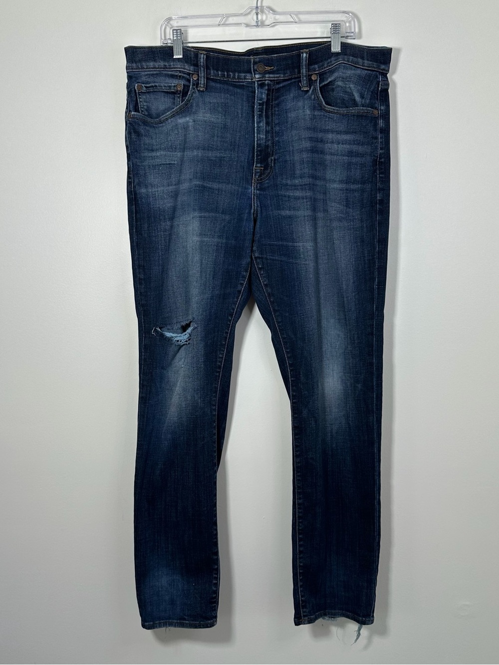 Lucky Brand 410 Athletic Slim Jeans Men’s 38x32 Distressed Dark Wash Denim